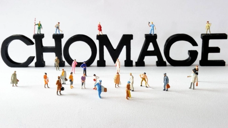 Le chômage augmente. Tout le monde attend la reprise.