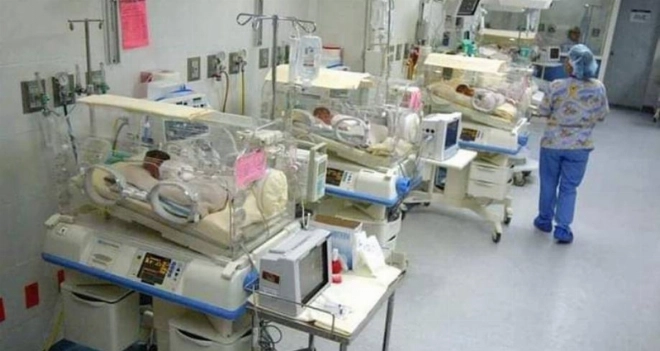 Les neuf bébés sont dans « un état stable, ils pèsent entre 500 et 1100 grammes.