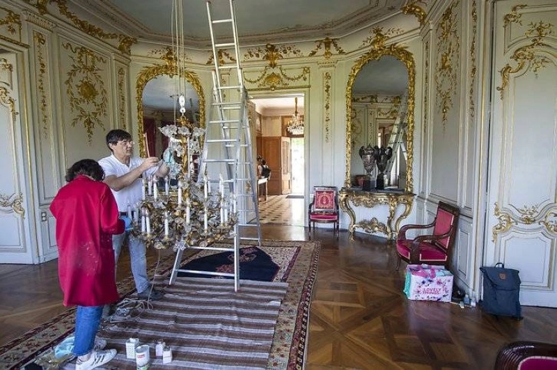 Préparatifs à la Villa La Grange