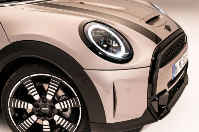 MINI Hatch-Feu LED et Jantes en alliage léger