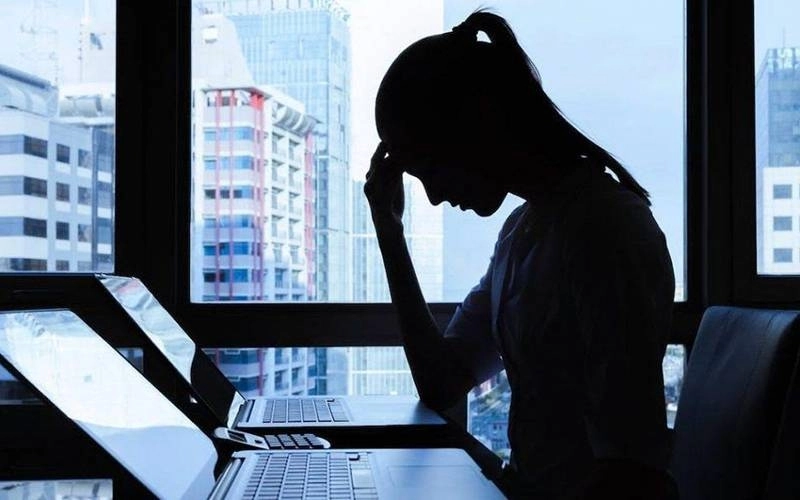 Les femmes qui subissant la violence numérique renoncent souvent à leurs droits