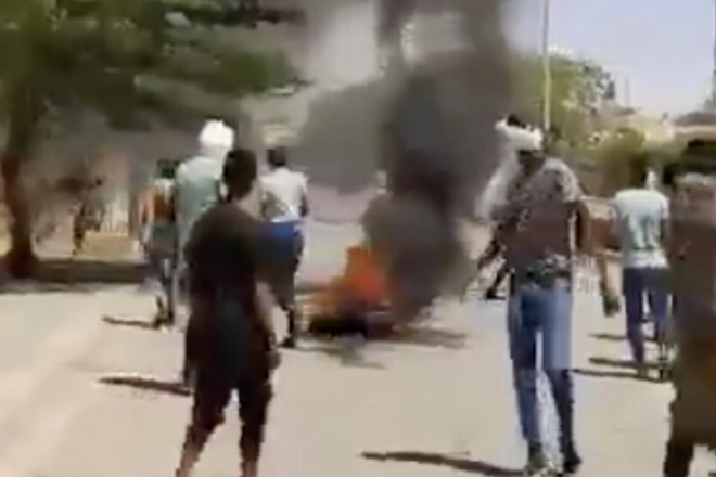 Le feu de la colère crépite en Algérie