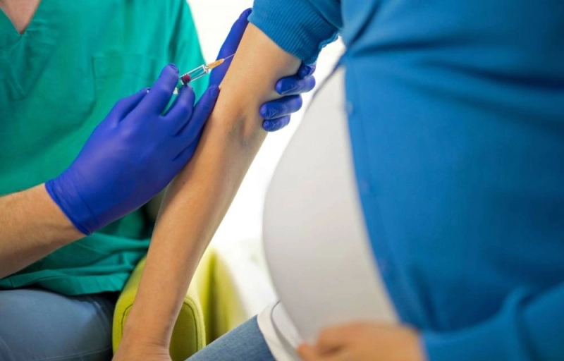 Les femmes enceintes ou allaitantes pourront enfin se faire vacciner contre le virus