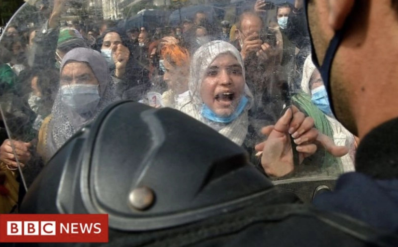 Photo parlante choisie pour l'analyse «Algerian blame games expose deep political crisis»