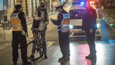 Le couvre-feu nocturne augmente la pression psychologique de la pandémie