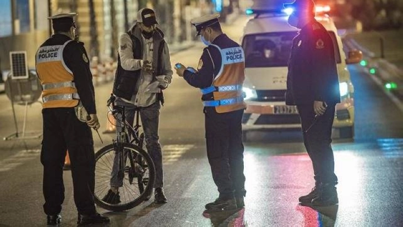 Le couvre-feu nocturne augmente la pression psychologique de la pandémie