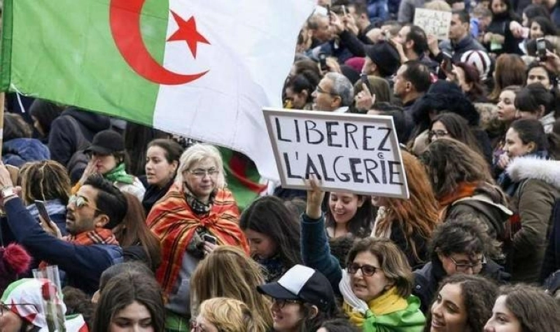 « Libérez l’Algérie » est l'un des leitmotivs des manifestations algériennes