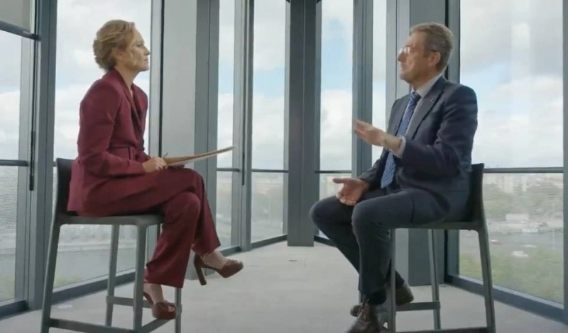 Dans cette interview à France 5, l’ancien directeur de la DGSE Bernard Bajolet confirme qu’une "taupe" a officié en 2017 au cabinet de Jean-Yves Le Drian, alors ministre de la Défense