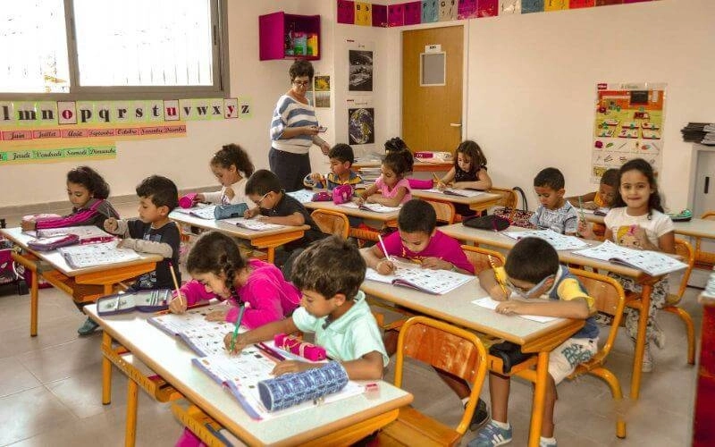 L'écart entre l'enseignement public et privé se creuse davantage et la pandémie a aggravé la situation