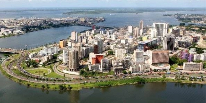 La Côte d’Ivoire souhaite faire avancer son secteur de l’industrie grâce aux investissements locaux et étrangers et tout particulièrement ceux des investisseurs Marocains