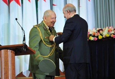 Gaïd Salah décoré par Tebboun. La médaille de la mort