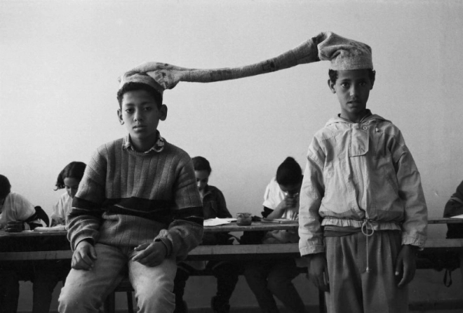 Hicham Benohoud, Sans titre, série La salle de classe, 1994-2002. Coll. Fondation Alliances - MACAAL