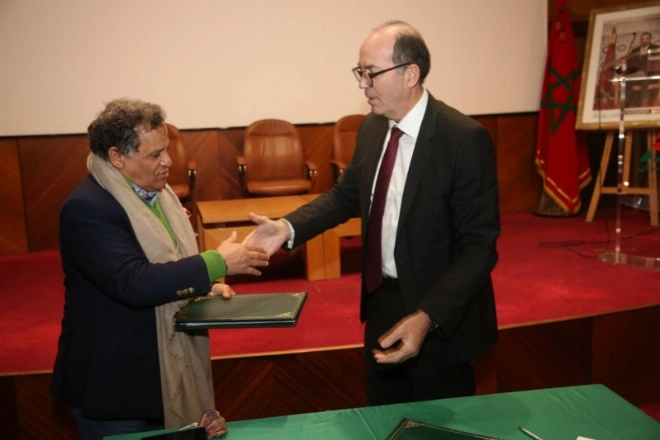 Le président de la Fondation Al Omrane, Badre Kanouni en compagnie du président de la FNM, Mehdi Qotbi.