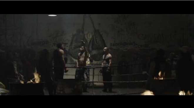 Les décors du film The Punch rappellent étrangement celles des rings clandestins de « Fight Club » de David Fincher