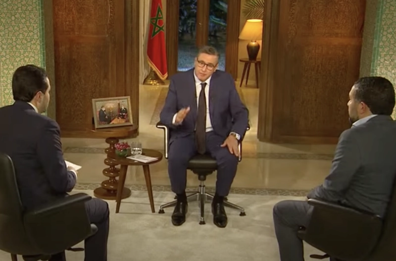 Le chef du gouvernement, Aziz Akhannouch, répondant aux questions de nos confrères de la SNRT et de 2M