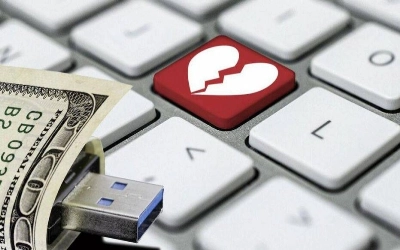 Modus operandi des arnaqueurs de la toile : Amour virtuel et apparences trompeuses
