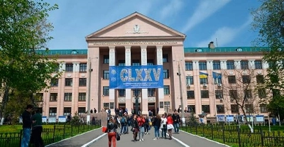 La menace d’invasion de l’Ukraine par la Russie suscite de l’inquiétude tant chez les étudiants que leurs parents.