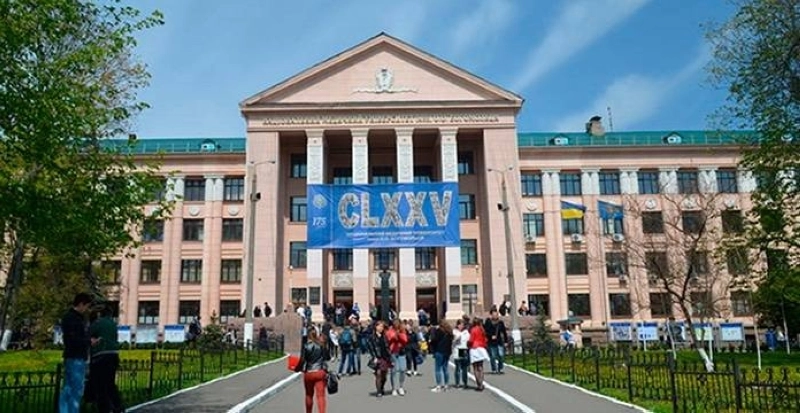 La menace d’invasion de l’Ukraine par la Russie suscite de l’inquiétude tant chez les étudiants que leurs parents.