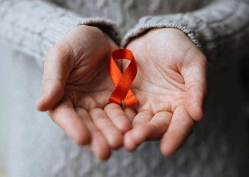 En plus de la maladie, les personnes vivant avec le VIH souffrent souvent de la discrimination et de la stigmatisation sociale