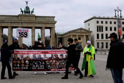 Des Algériens d'Allemagne protestent contre le régime algérien à Berlin