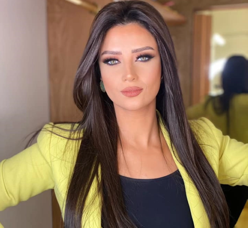Radwa El Sherbiny a tout pour séduire ses fans et dérouter ses haters