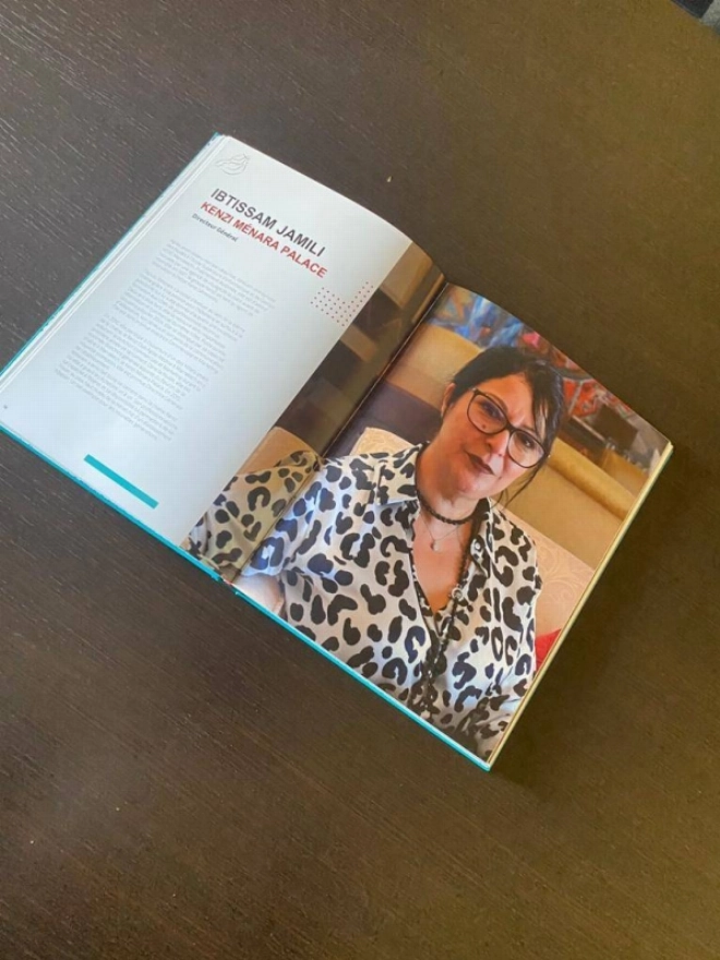 Parmi les parcours inspirants mis en exergue par Ahlam Jebbar, celui d'Ibtissam Jamili, qui dirige le Kenzi Menara Palace.