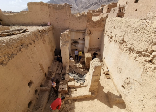Opération de restauration de la synagogue de Tagadirt sous l’autorité de Salima Naji