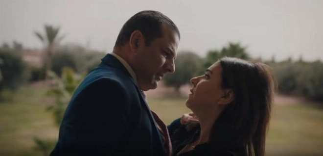 Rhany Kabbaj et Samia Akariou dans Safi salina de Ali Mejboud.