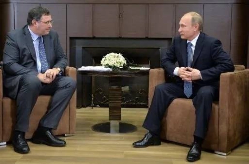 Patrick Pouyanné n'abandonne pas Vladimir Poutine