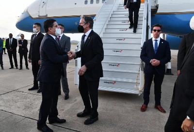 Nasser Bourita recevant Anthony Blinken à son arrivée à Rabat