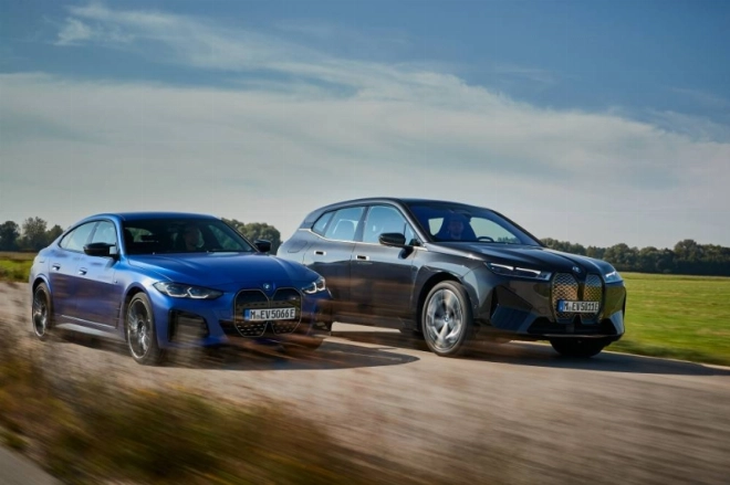Le 100% électrique. BMW iX et BMW i4.