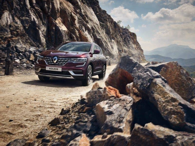 Le nouveau Koleos phase Il allie le confort d’une berline et les « prouesses routières » d’un 4×4.