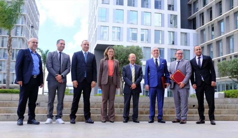 Signature de quatre mémorandums d’entente dans le secteur de l'outsourcing.