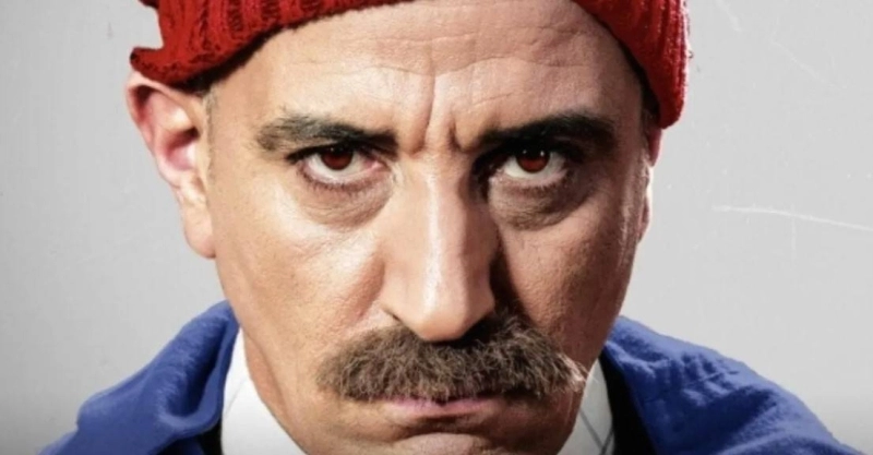 L'humoriste Hassan El Fad incarnant le personnage de Kebbour.