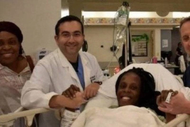 L'heureuse mère juste après son accouchement à la clinique casablancaise
