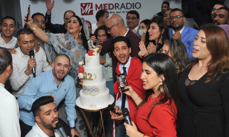 Ph. Archives. La famille Medradio soufflant la 12e bougie de "La radio qui m'aide"