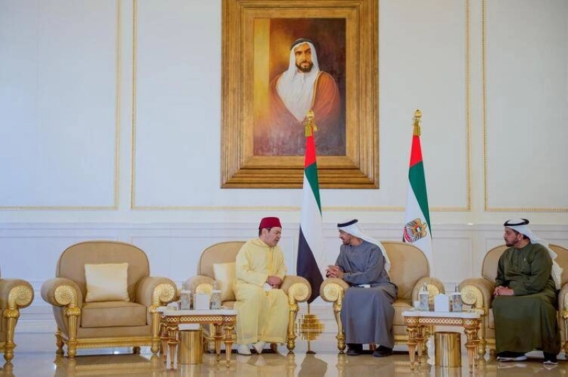 Le Prince Moulay Rachid présentant les condoléances du Roi Mohammed VI au Président Mohammed Ben Zayed Al Nahyane