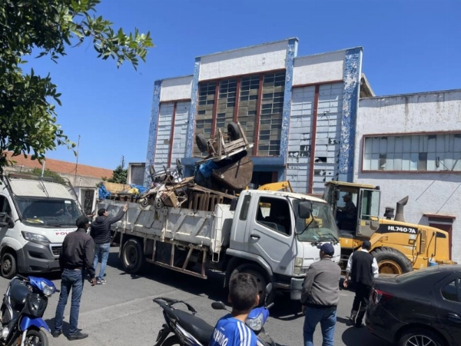 Opération coup de pelle