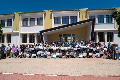 Photo de famille avec les jeunes créateurs