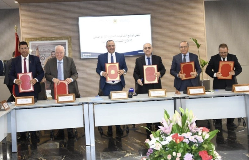 Vue de la cérémonie de signature des 4 conventions