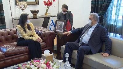Le ministre de l’Intérieur, Abdelouafi Laftit s'entretenant avec son homologue israélienne, Ayelet Shaked.