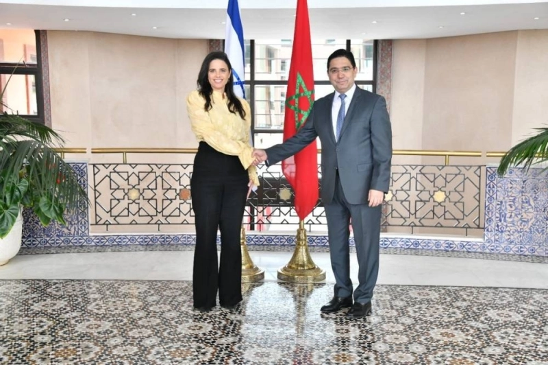 La ministre israélienne de l’Intérieur, Ayelet Shaked avec le ministre des Affaires étrangères, de la Coopération africaine et des Marocains résidant à l’étranger, Nasser Bourita