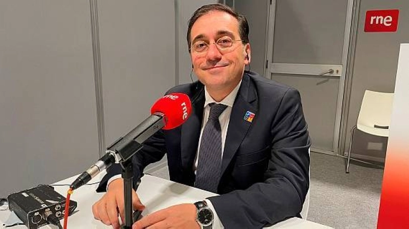 José Manuel Albares au micro de la RNE