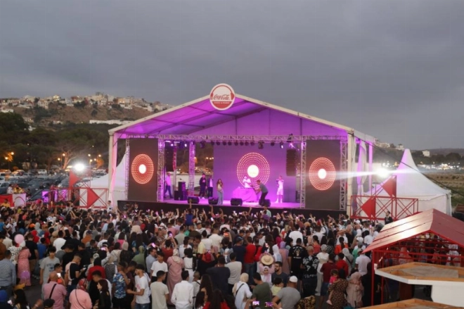 Des artistes marocains comme Zouhair Bahaoui, Manal, Salma Rachid ou encore DJ Red Supa ont présenté leurs morceaux phares.