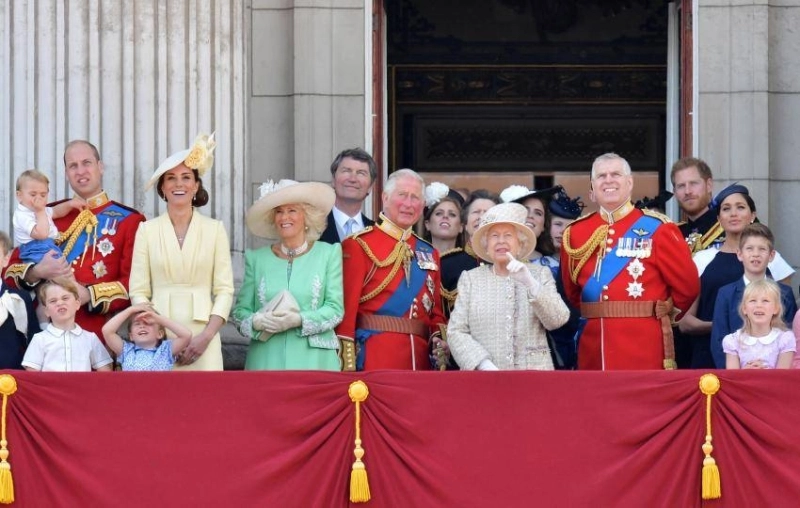 Désormais le prince Charles is the king