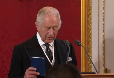 Charles III prêtant serment.