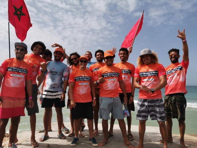 Les deux marocains Reda Lafdali et Achraf Bentajer au championnat du monde Kite Surf à Dakhla.