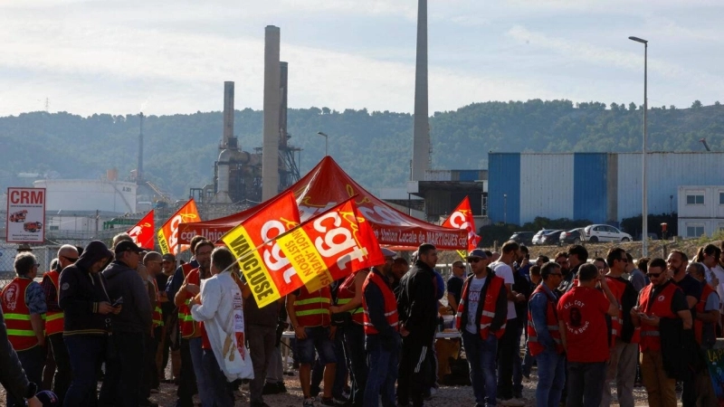 Les syndicats maintiennent la pression
