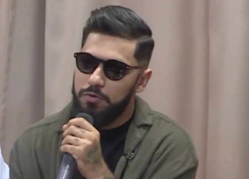 Le rappeur ElGrande Toto s'excusant lors de la conférence de presse tenue ce week-end à Rabat.