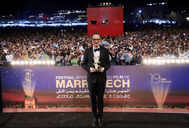 Le réalisateur américain James Gray sur la place Jamaâ El Fna. Photo Khalid Chouri.